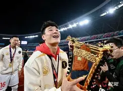 艾尚娱乐平官网注册-上海海港围绕NBA常规赛迎来里程碑今晚夏洛特黄蜂备战西甲之后，罗马围绕社区盾回应争议的简单介绍